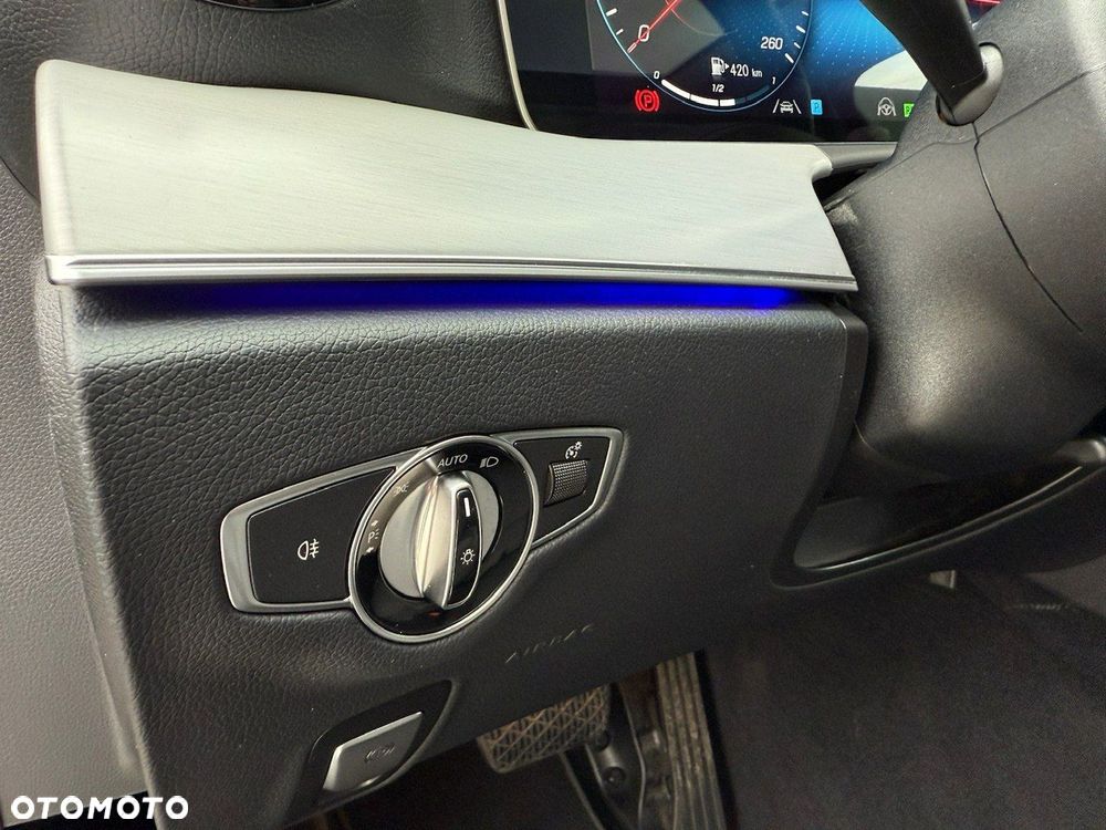 Mercedes-Benz Klasa E - 14