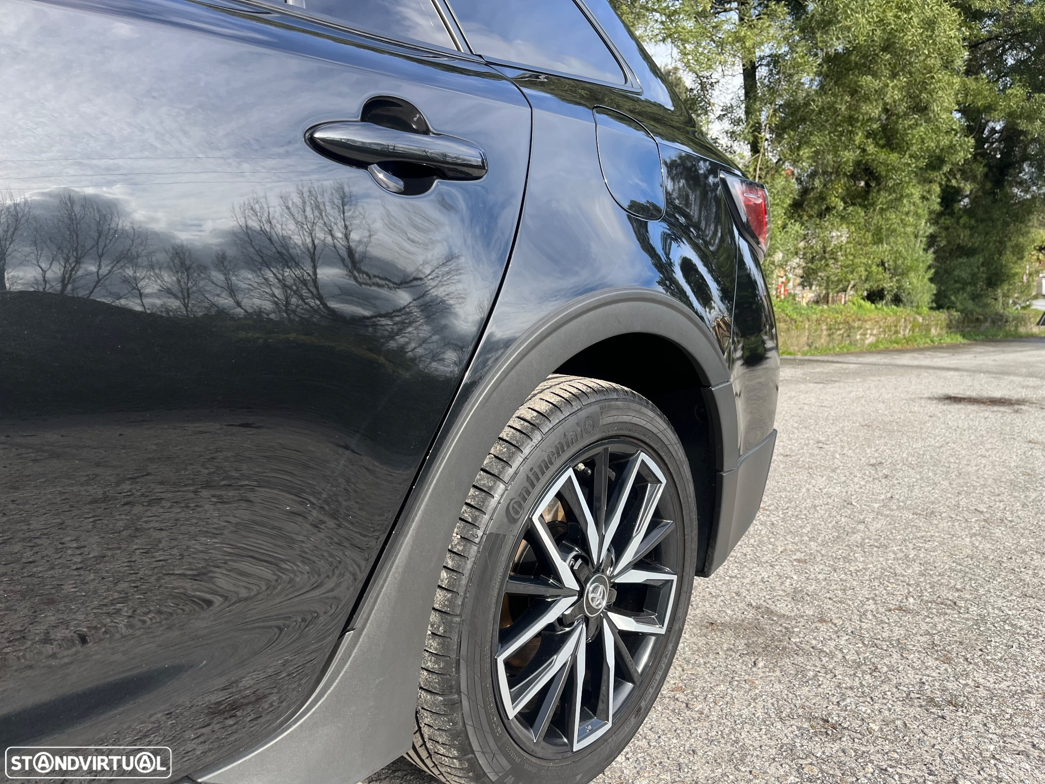 Toyota Corolla Touring Sports 1.8 Hybrid Trek - 18