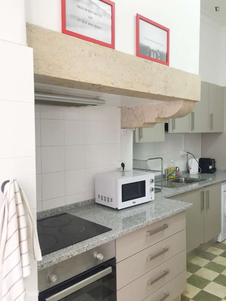 Quarto - localizado em São Sebastião Lisbon - Grande imagem: 3/20