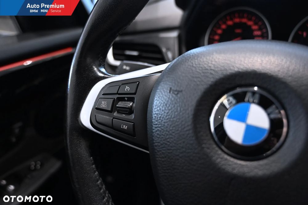 BMW Seria 2 218d - 5