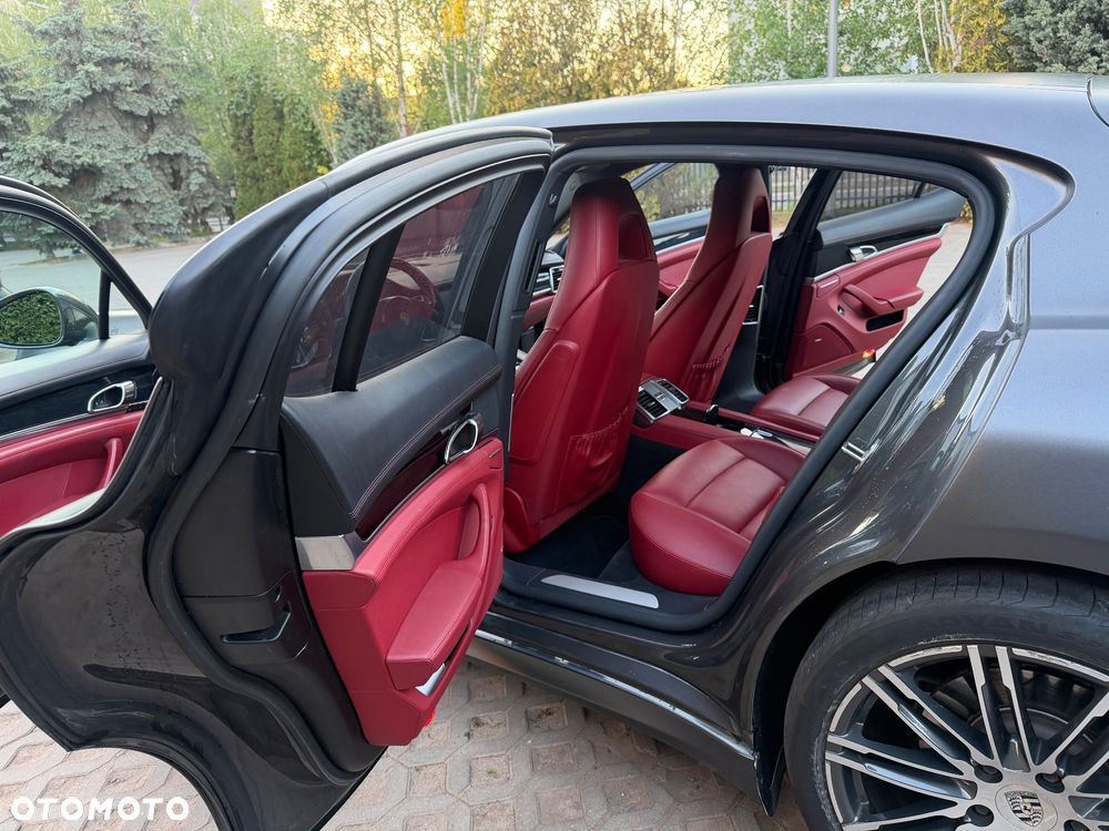 Porsche Panamera - 23