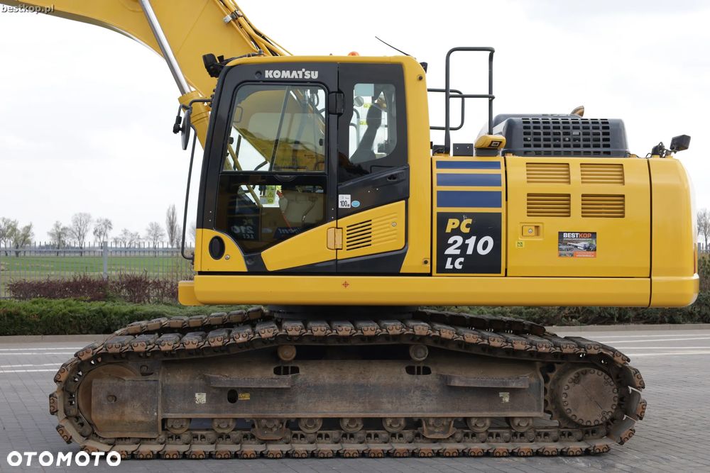 Komatsu PC210LC-11 - 4