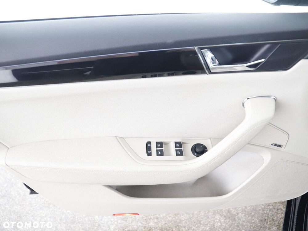 Skoda Superb 2.0 TDI SCR L&K DSG - 10