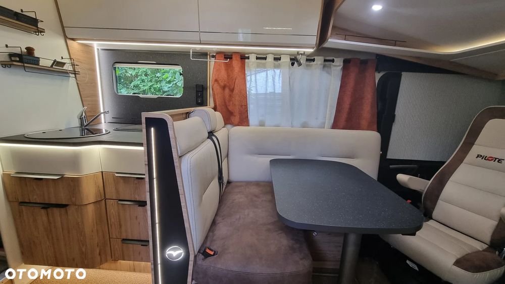 PILOTE G740 GJ Expression - 24