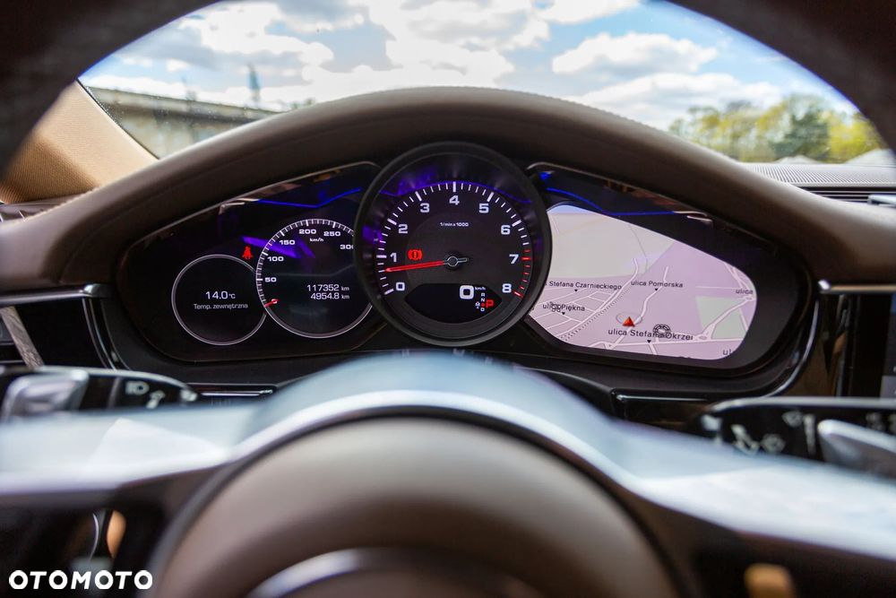 Porsche Panamera 4 Executive - 34