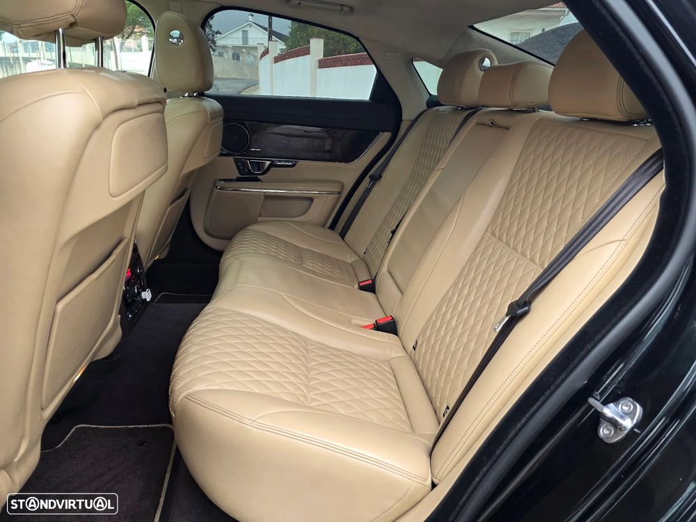 Jaguar XJ 3.0 D V6 Premium Luxury - 5