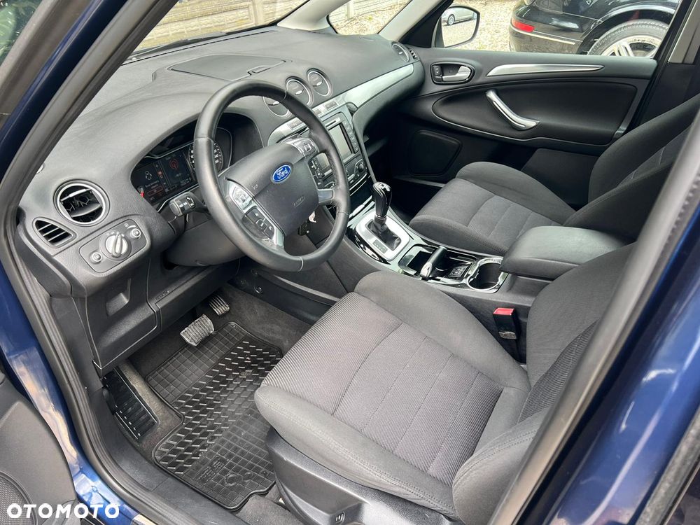 Ford S-Max - 24
