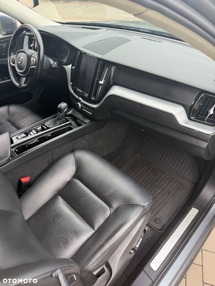 Volvo XC 60 T5 Geartronic Momentum Pro - 18