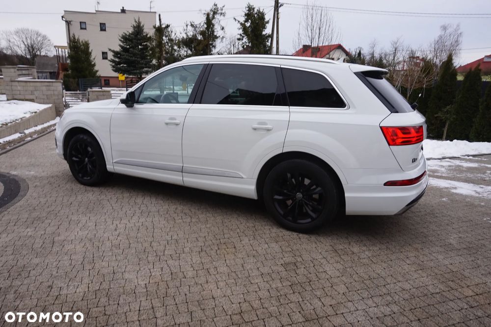 Audi Q7 - 10