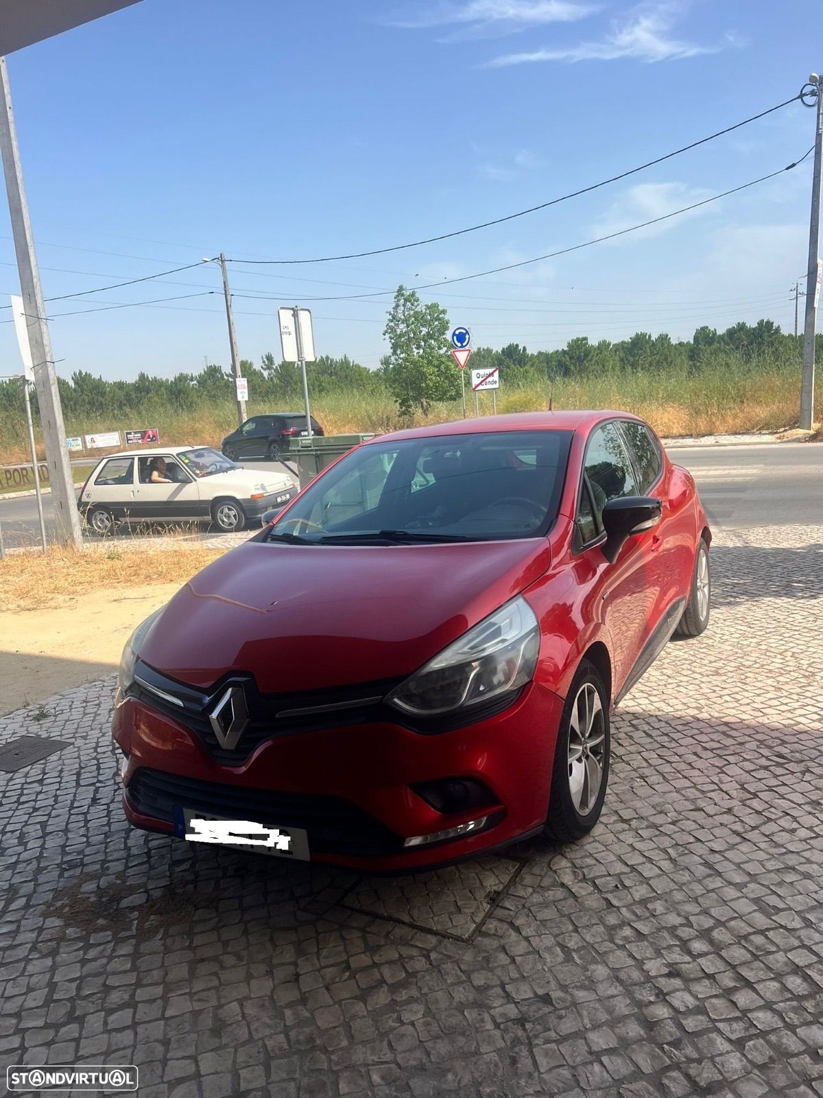 Renault Clio 0.9 TCE Confort - 1