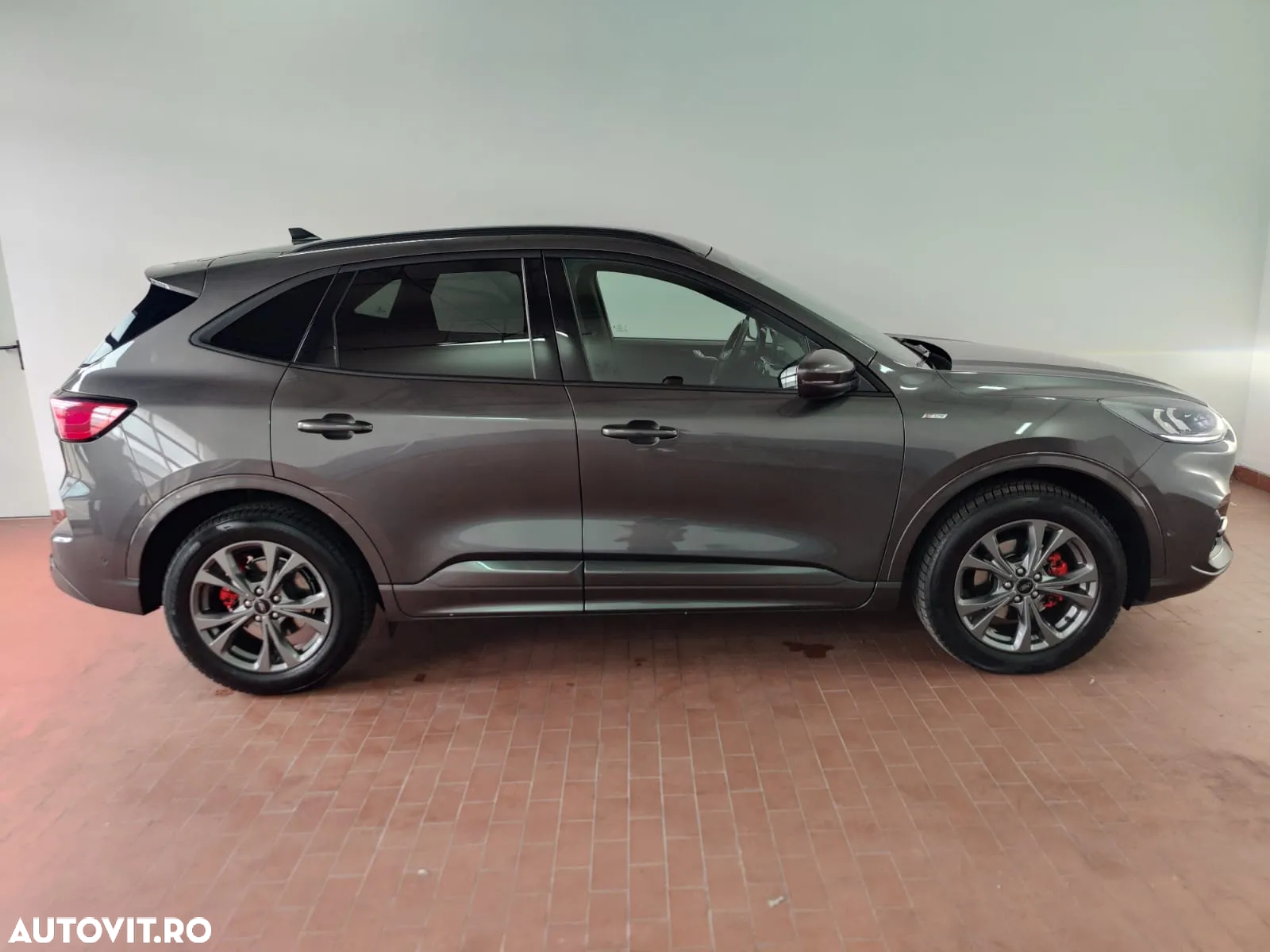 Ford Kuga 2.0 EcoBlue A8 AWD ST Line X - 4
