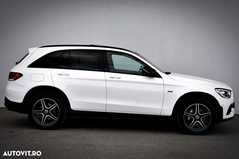 Mercedes-Benz GLC 300 de 4Matic 9G-TRONIC AMG Line - 10