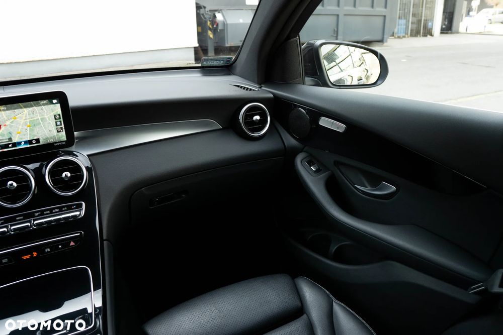 Mercedes-Benz GLC 200 4-Matic - 22