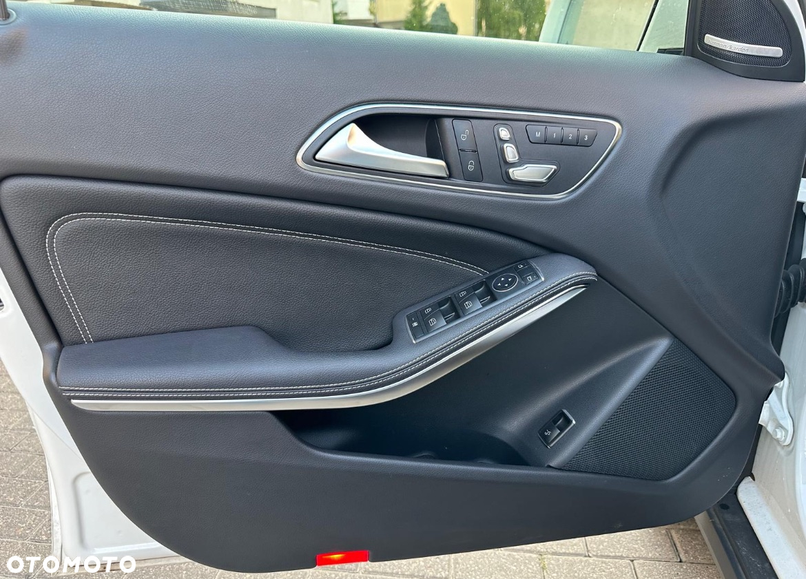 Mercedes-Benz GLA 250 4-Matic - 11