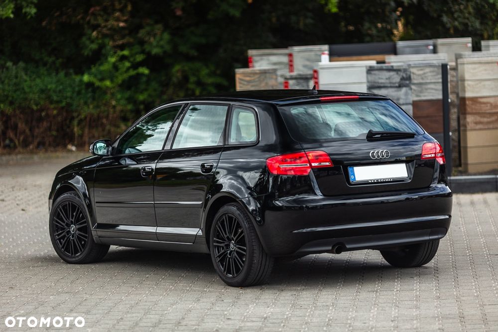 Audi A3 Sportback 2.0 TDI DPF Ambiente - 16