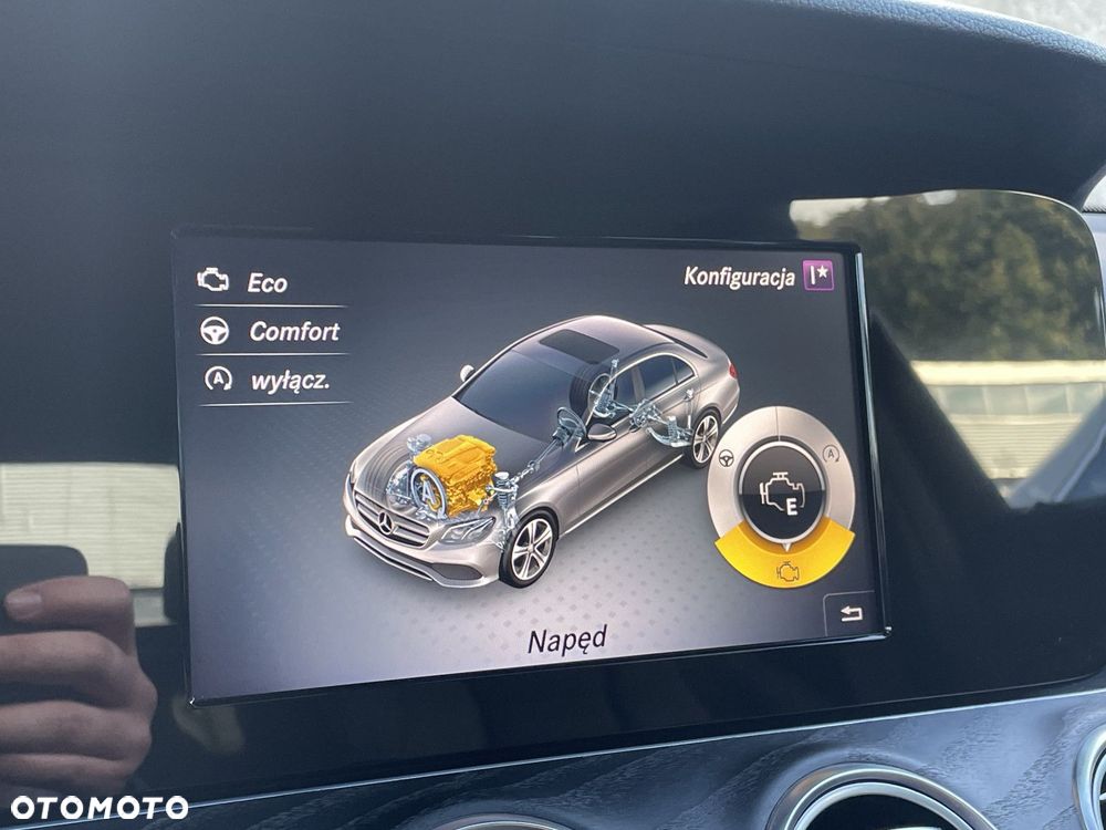 Mercedes-Benz Klasa E 220 d Business Edition 9G-TRONIC - 32