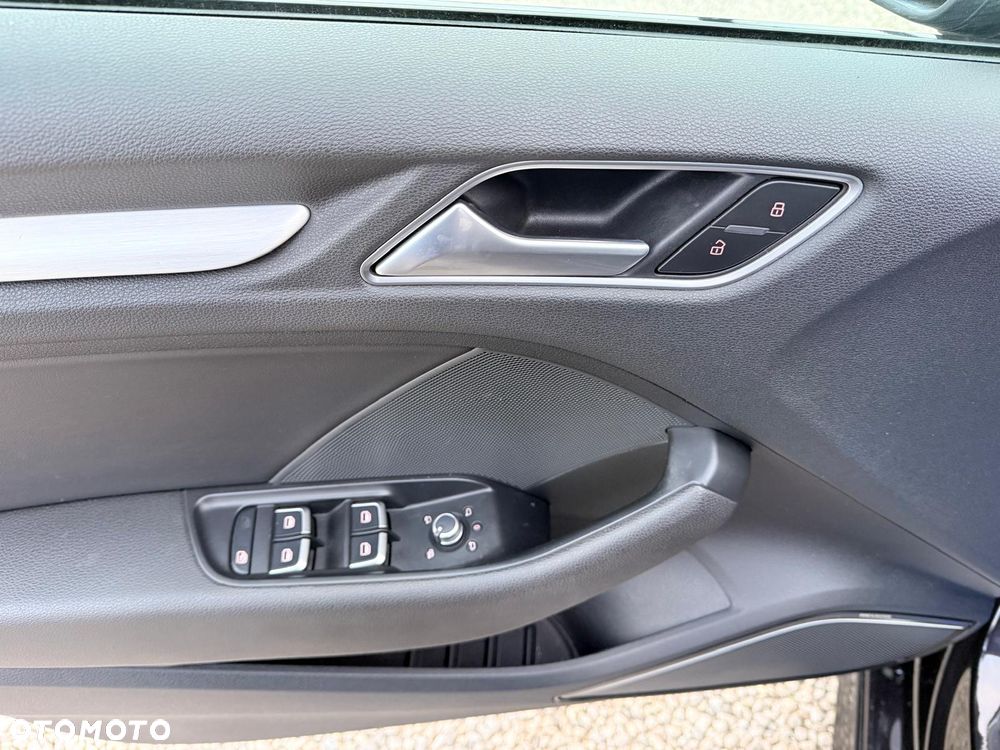 Audi S3 Limousine S tronic - 17