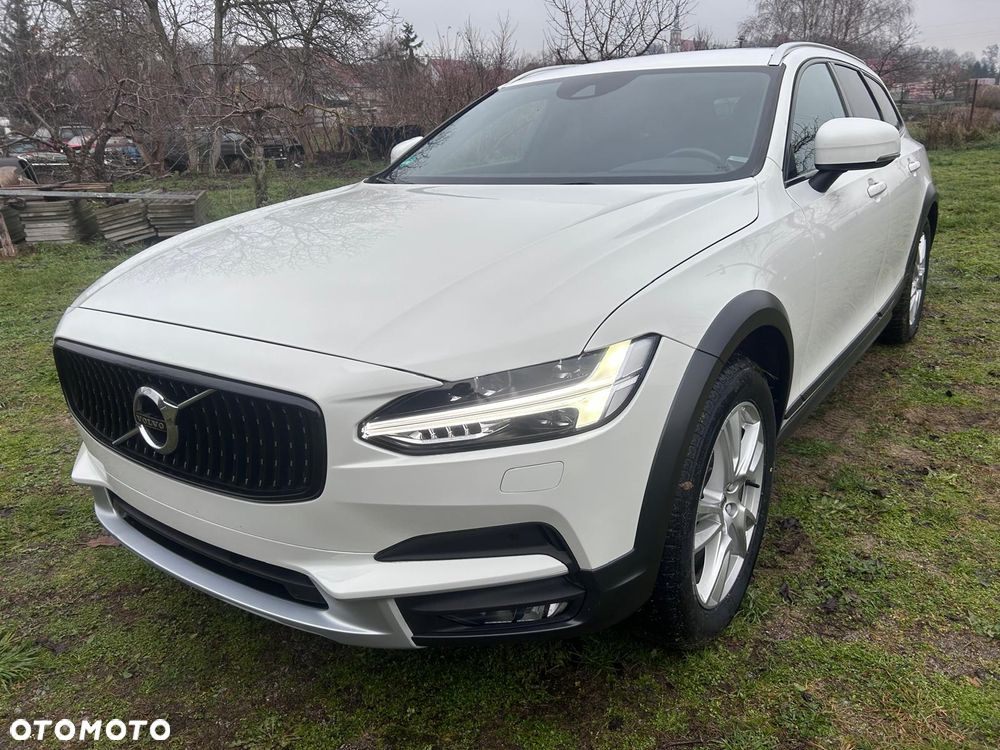 Volvo V90 Cross Country D5 AWD Ocean Race - 4
