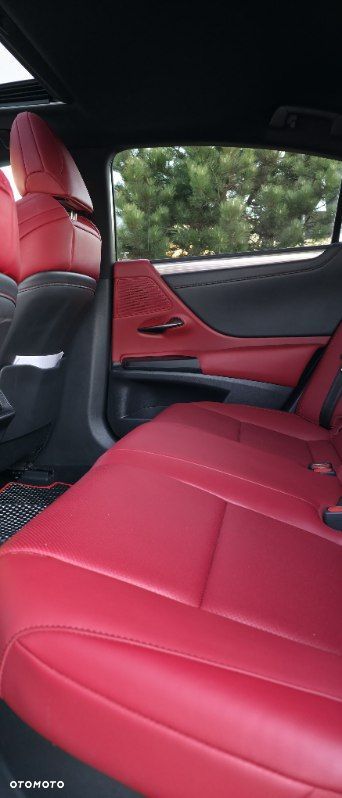 Lexus ES 300h F Sport - 8