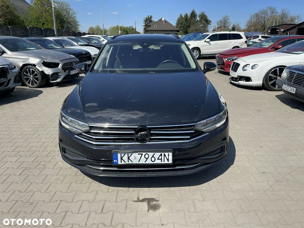 Volkswagen Passat Variant 2.0 TDI SCR DSG Conceptline - 2