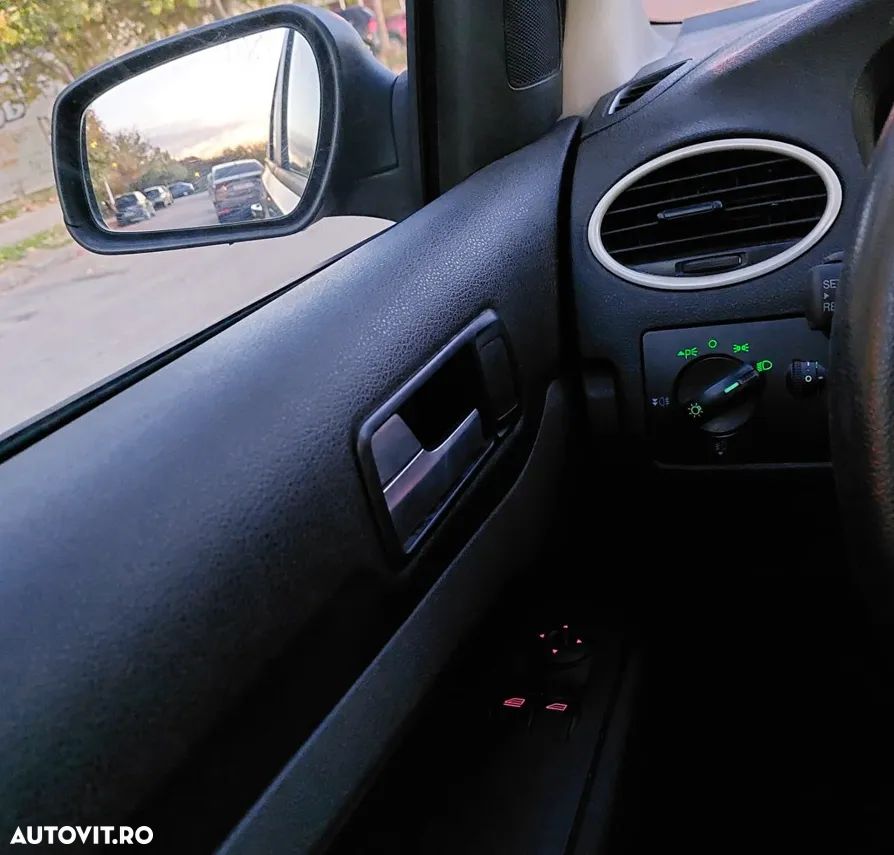 Ford Focus - 3