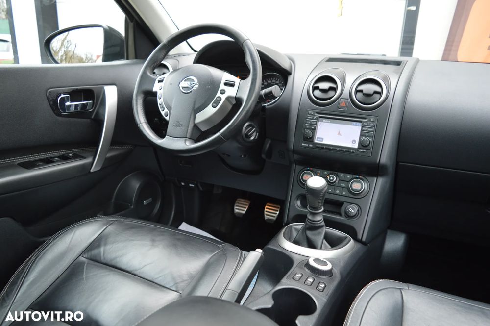 Nissan Qashqai 2.0 4 x 4 tekna - 34