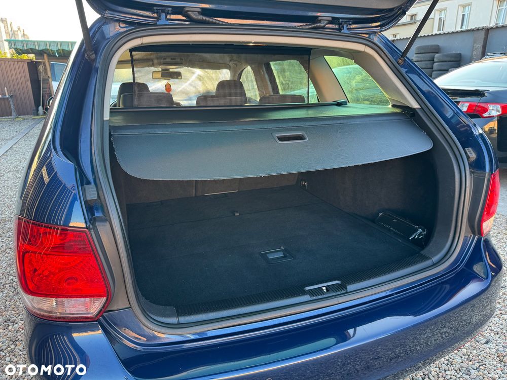 Volkswagen Golf 1.6 TDI DPF MATCH - 18