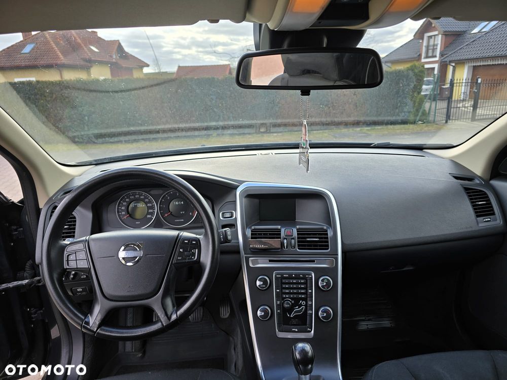 Volvo XC 60 DRIVe Kinetic - 11