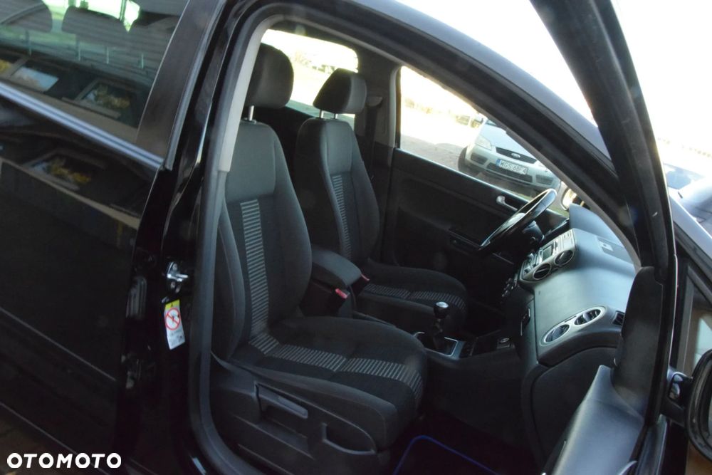Volkswagen Golf Plus - 21