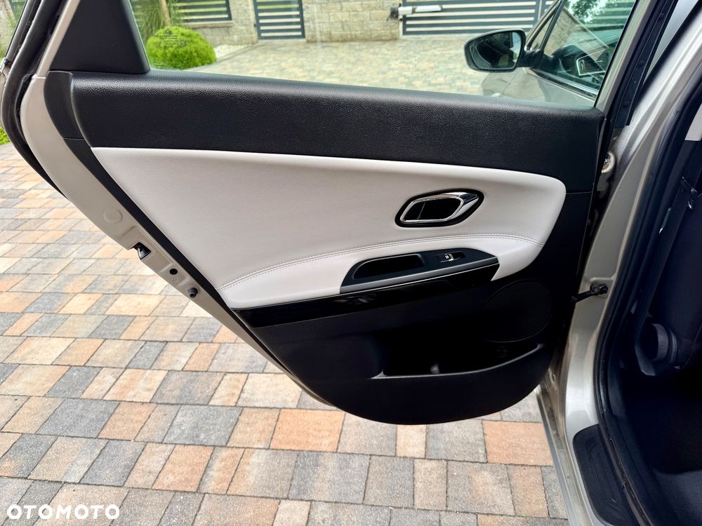 Kia Ceed 1.6 CRDi L - 10