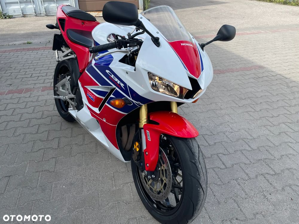 Honda CBR - 9