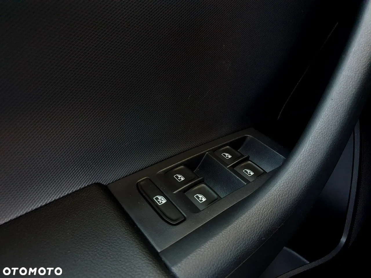 Skoda RAPID 1.0 TSI Ambition - 14