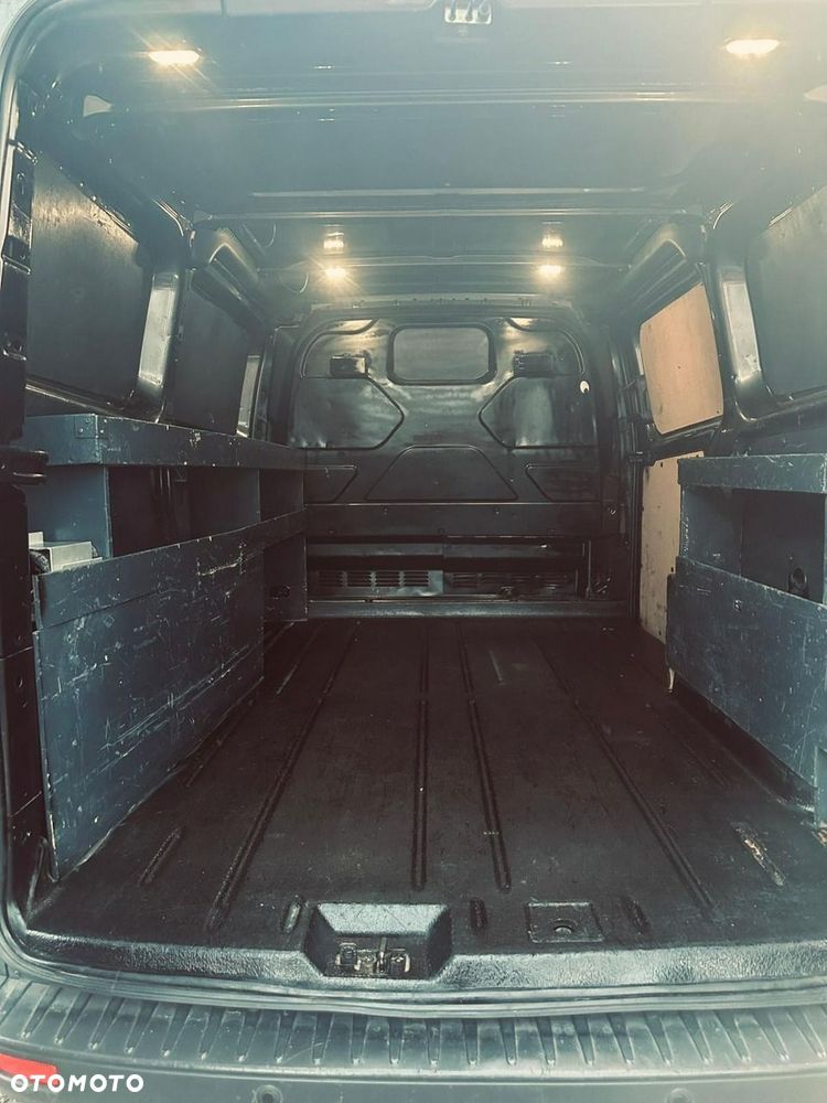 Ford Transit Custom - 11