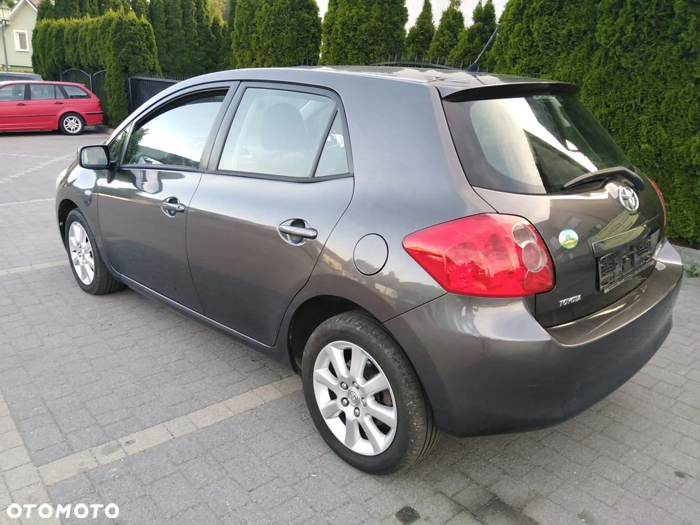 Toyota Auris 1.6 VVT-i Team - 4