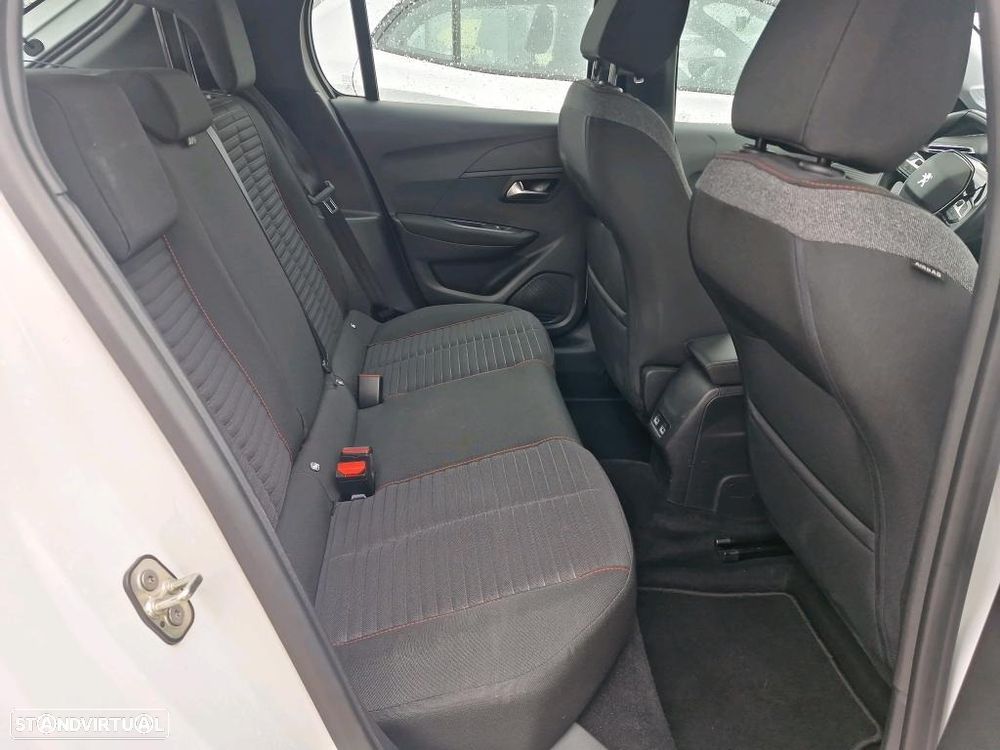 Peugeot e-208 Allure - 10