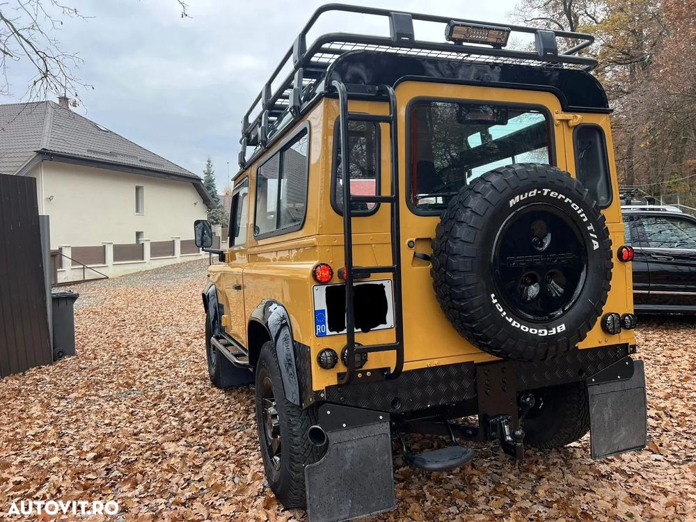 Land Rover Defender - 6