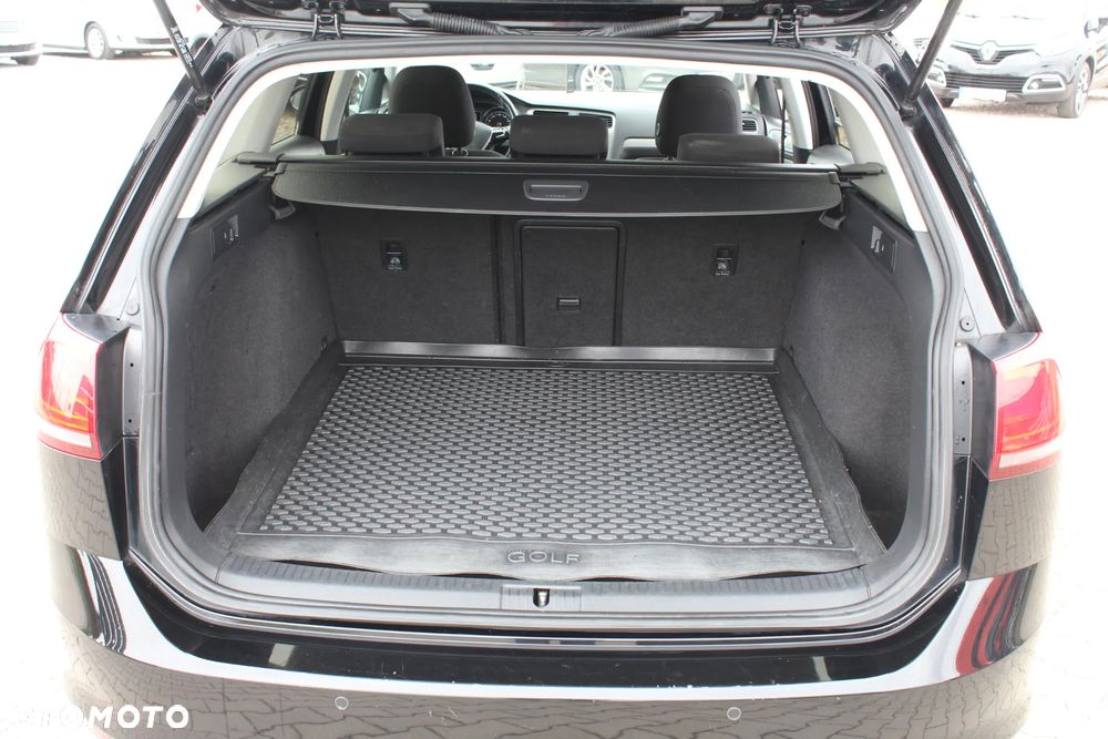 Volkswagen Golf 1.4 TSI BMT Comfortline - 32