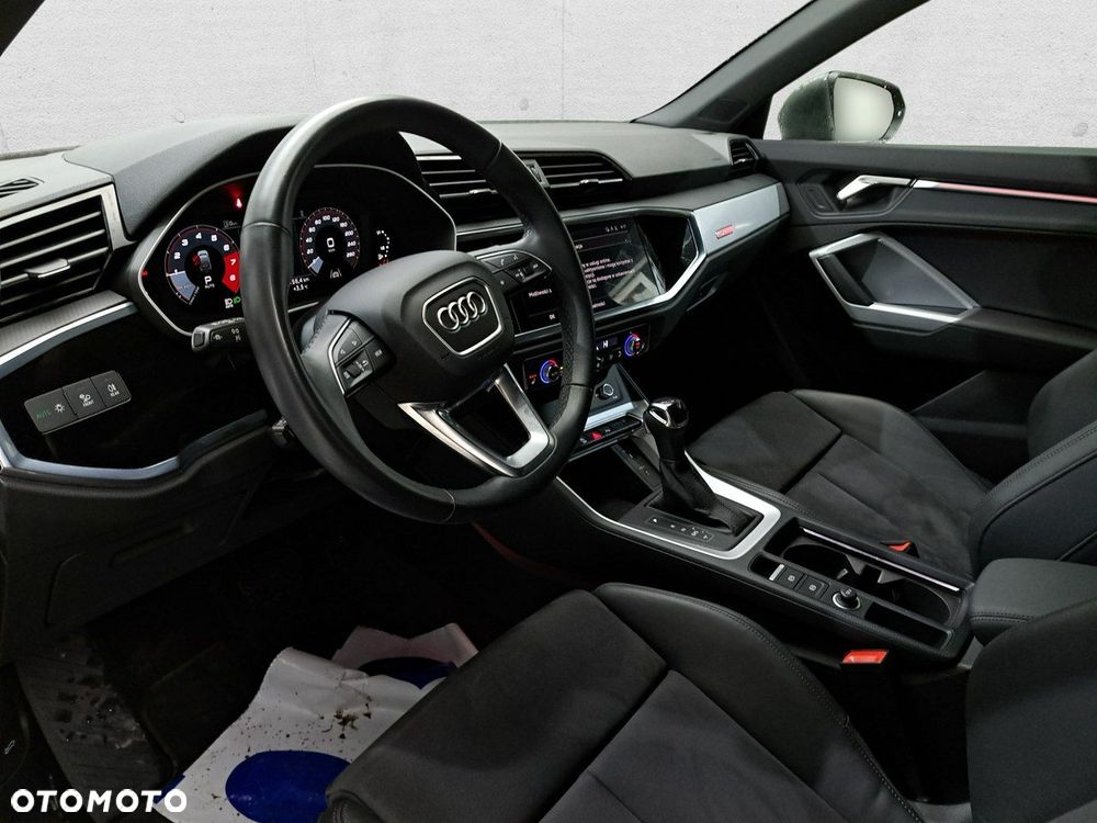 Audi Q3 Sportback - 11