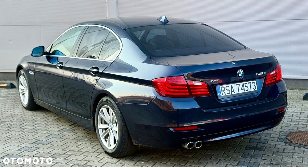 BMW Seria 5 528i xDrive Sport-Aut Luxury Line - 10
