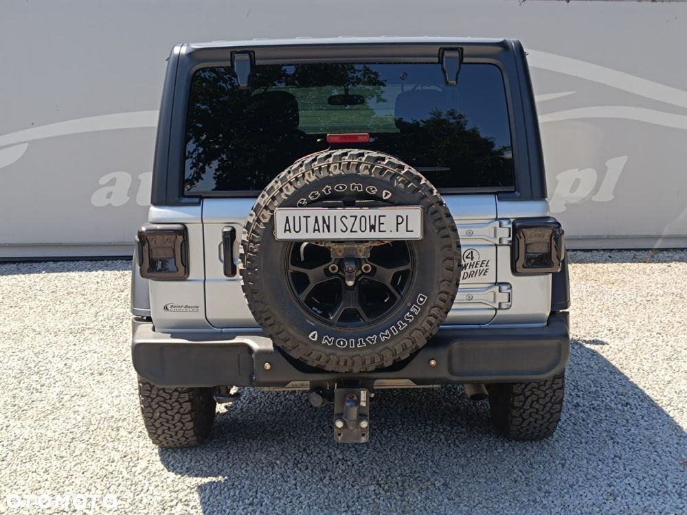Jeep Wrangler - 15