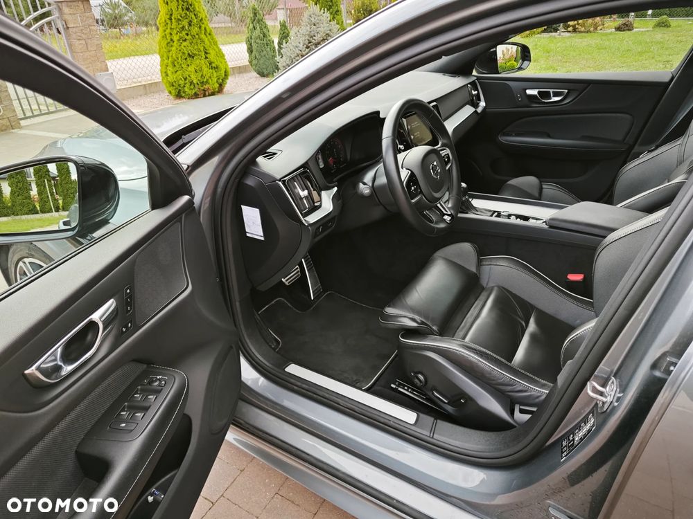 Volvo S60 T4 R-Design - 8