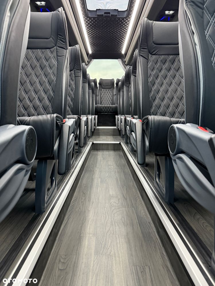 Mercedes-Benz Sprinter 519 - 37