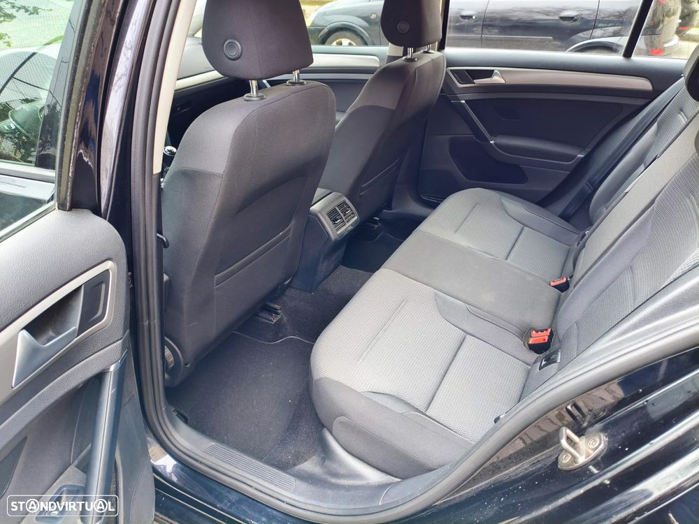 VW Golf 1.6 TDi BlueMotion Confortline - 14
