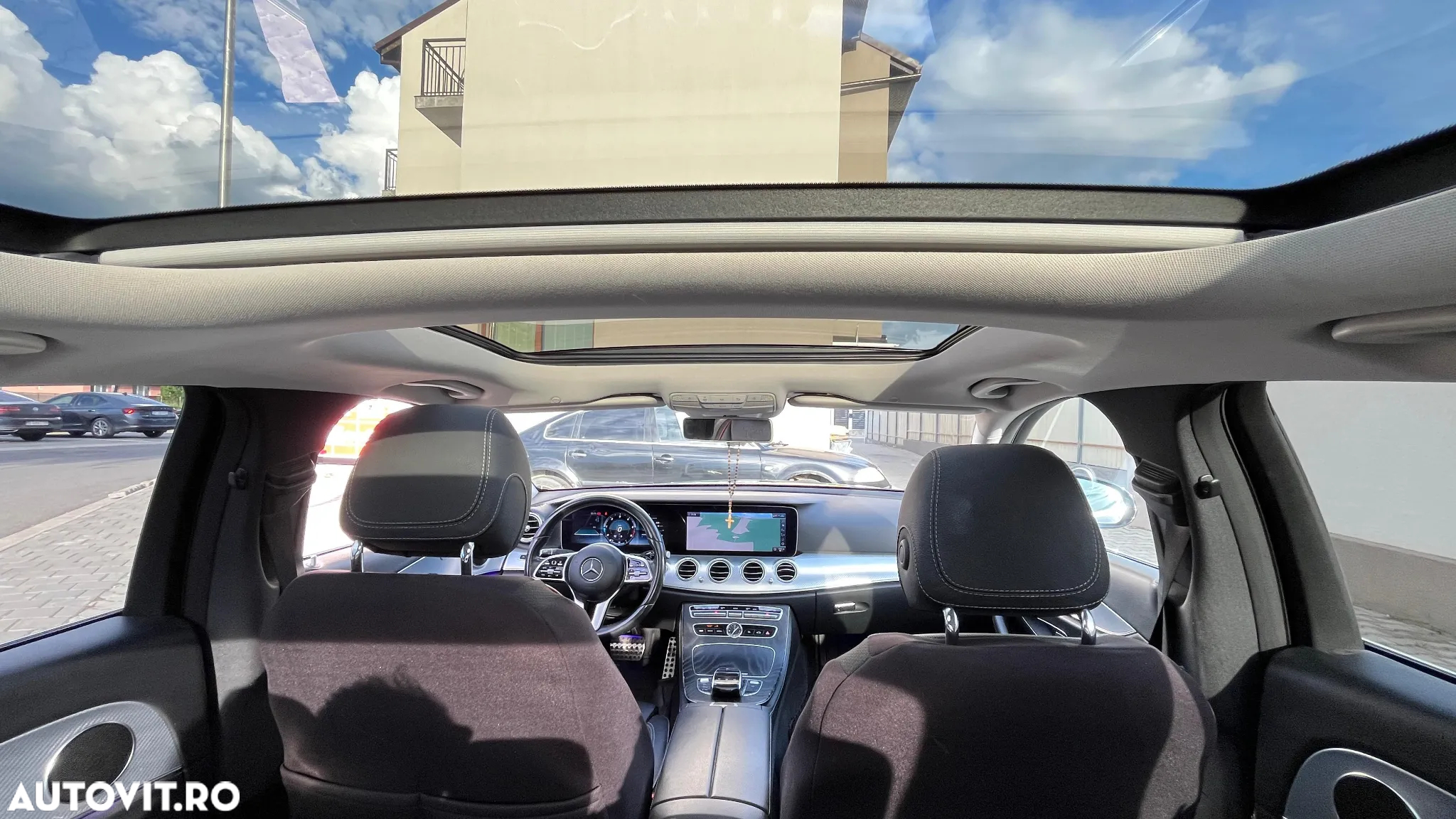 Mercedes-Benz E 220 d T 9G-TRONIC Avantgarde - 7