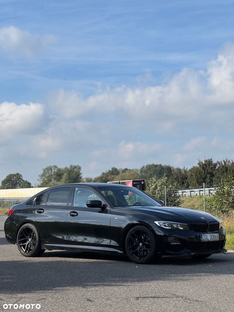 BMW Seria 3 330i M Sport - 9