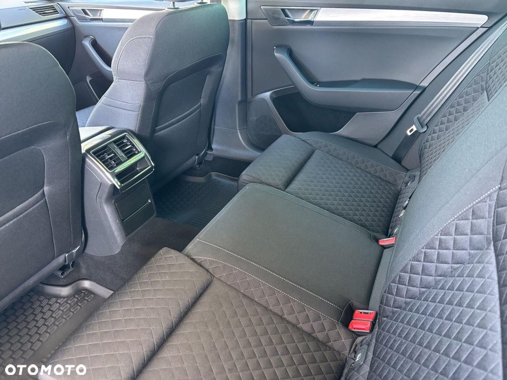 Skoda Superb 2.0 TDI SCR Ambition DSG - 13