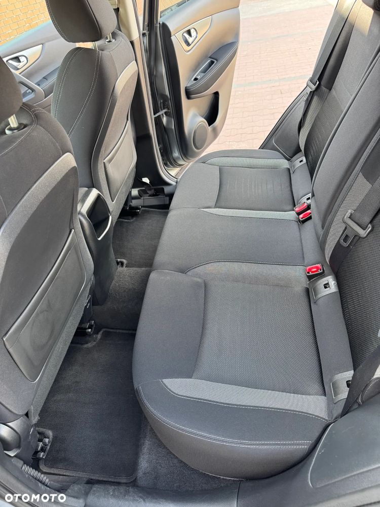 Nissan Qashqai 1.6 DIG-T N-Connecta - 6