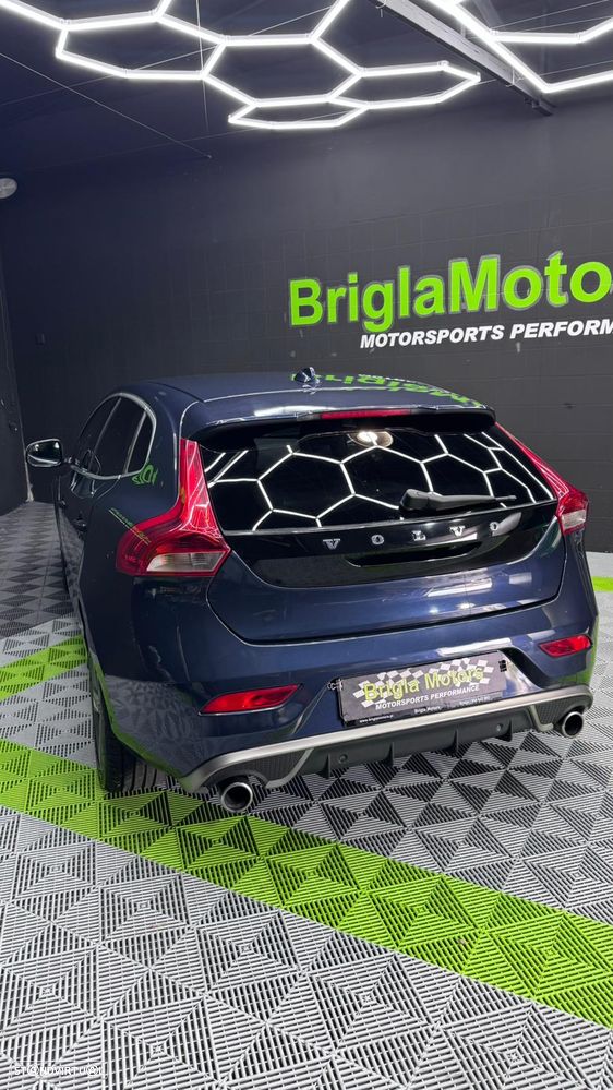 Volvo V40 D2 R Design - 5