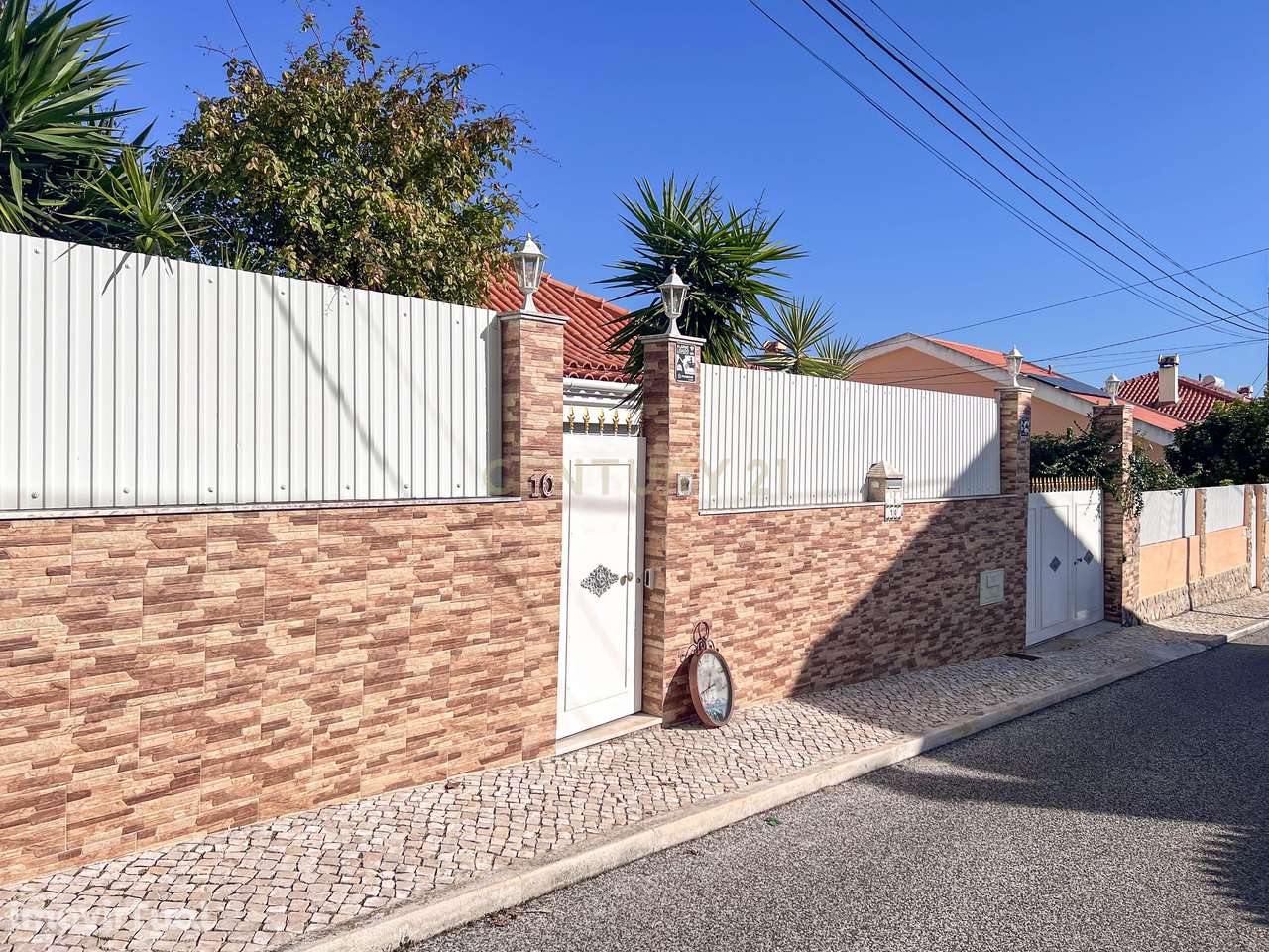 Moradia T2 de 300m2 em Charneca de Caparica, Almada - Grande imagem: 4/50