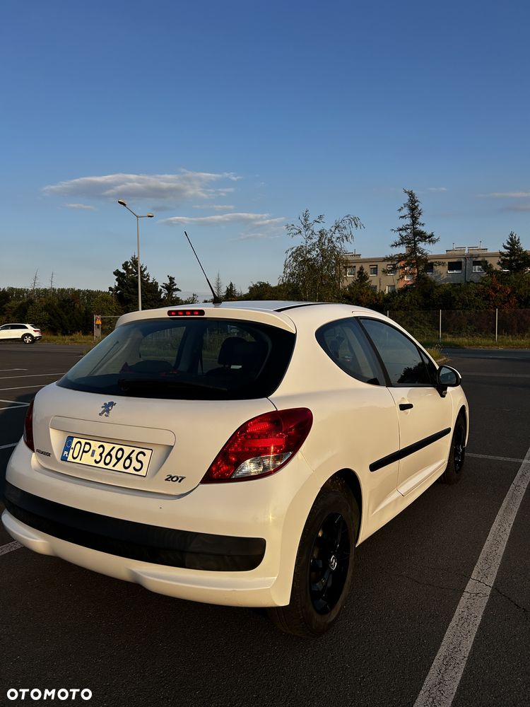 Peugeot 207 - 8